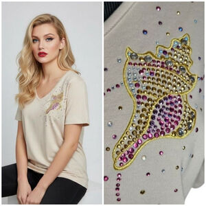 Quacker Factory Small Beige Rhinestone Seashell V-neck T-Shirt